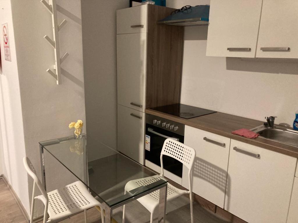 Downtown Modern 3 Bedrroom+ Living Room Apartment Wesselenyi 1.3 Szombathely Exterior foto